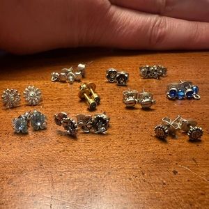 10 pack of stud earrings